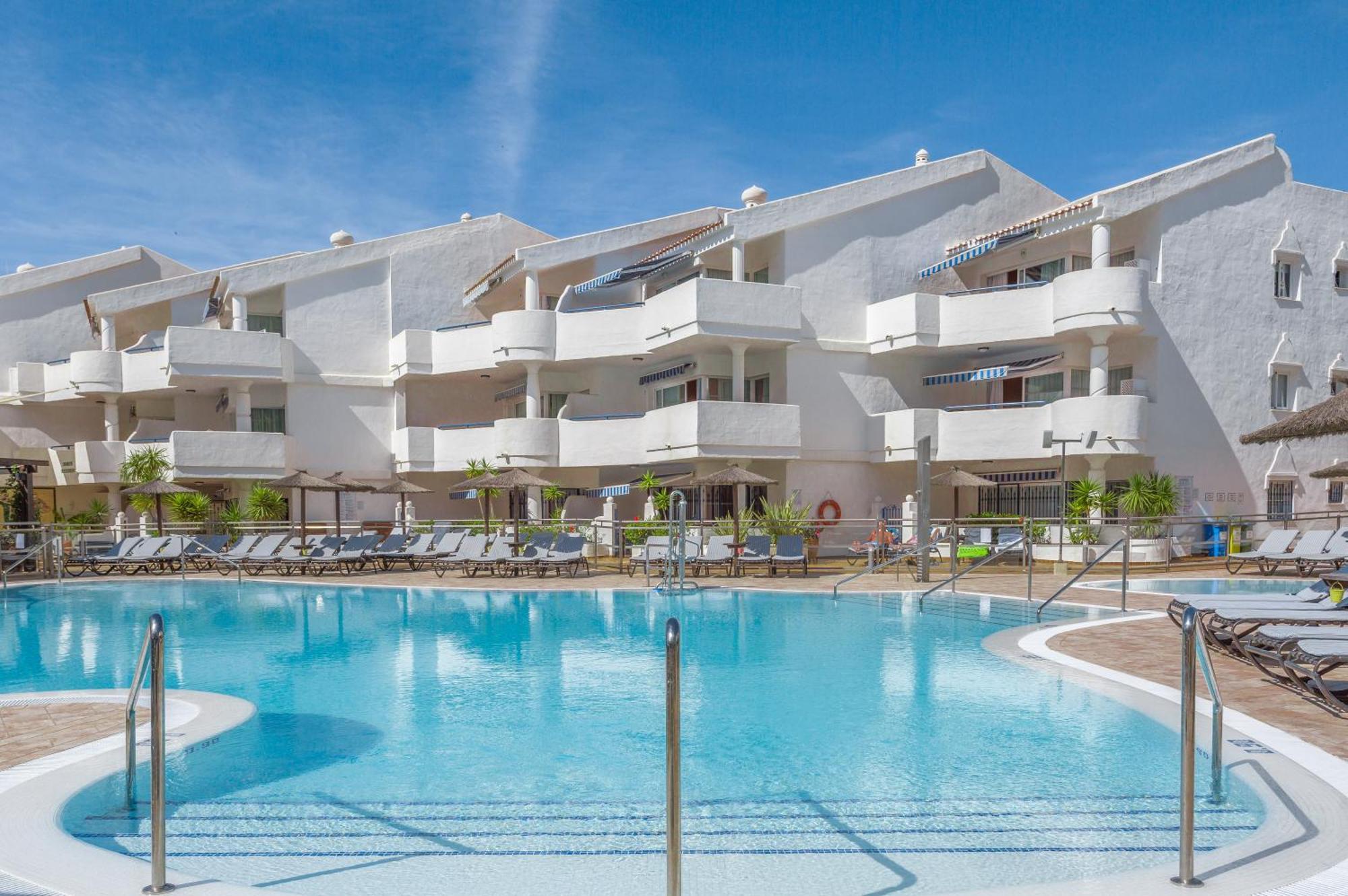 Sahara Sunset Aparthotel Benalmadena Exterior photo