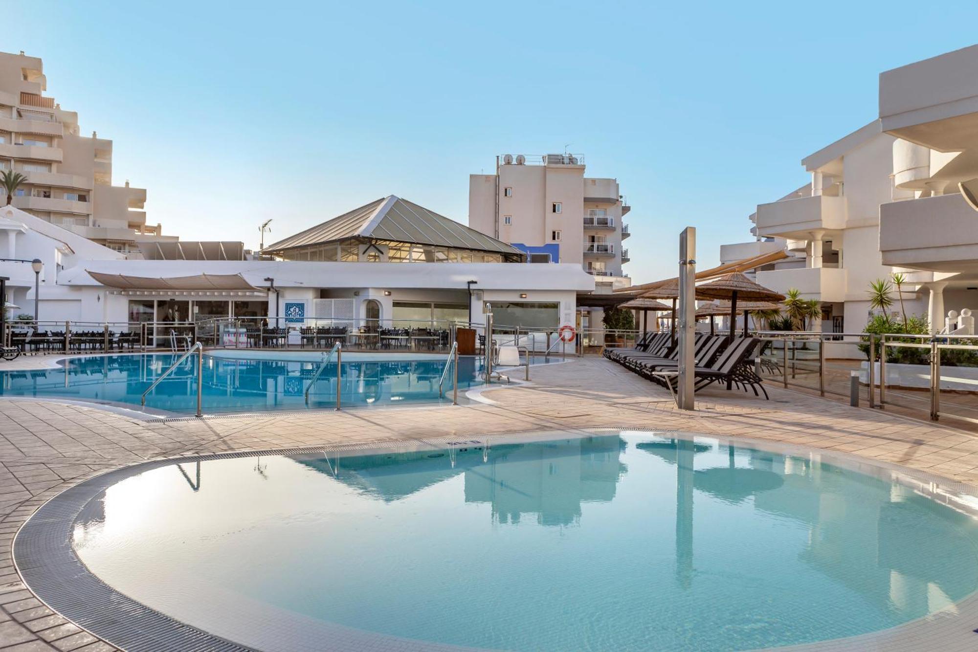 Sahara Sunset Aparthotel Benalmadena Exterior photo